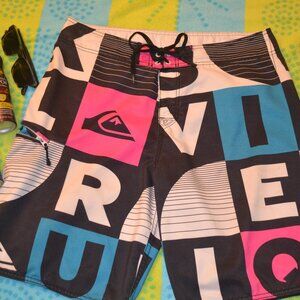 Quiksilver Men's Surfsilk  20" Boardshorts Size 34 Excellent Condition
